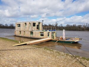 Loire river Houseboat
