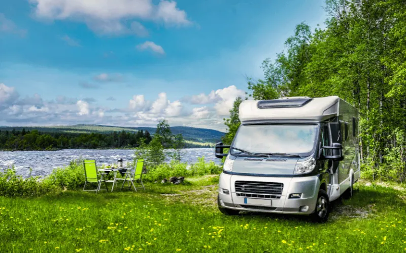 On The Move Motorhomes(RVs) Markets